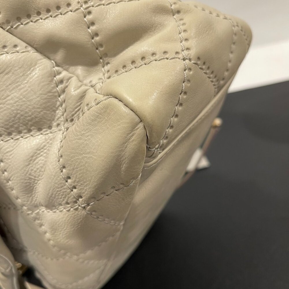 Chanel Tote Bag Cream (133144) - Picture 6 of 14